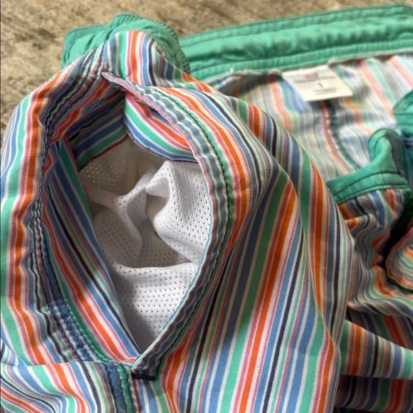 Vineyard vines men’s Striped Multicolor Men’s Swim Trunks - size small - Picture 5 of 7